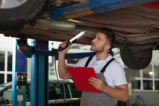 Pasar la ITV requiere tener el Seguro de Coche en vigor